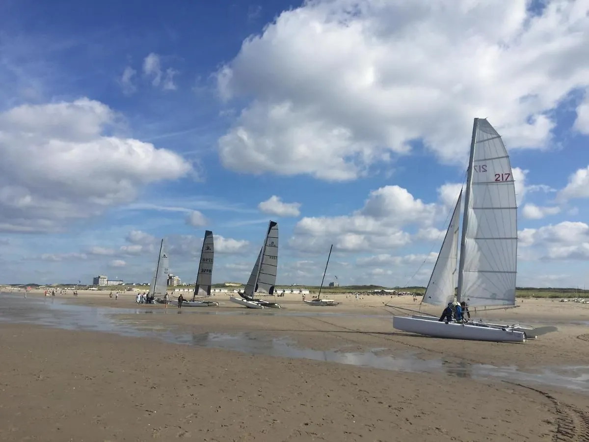 Sunset Beach House Haag Semesterbostad